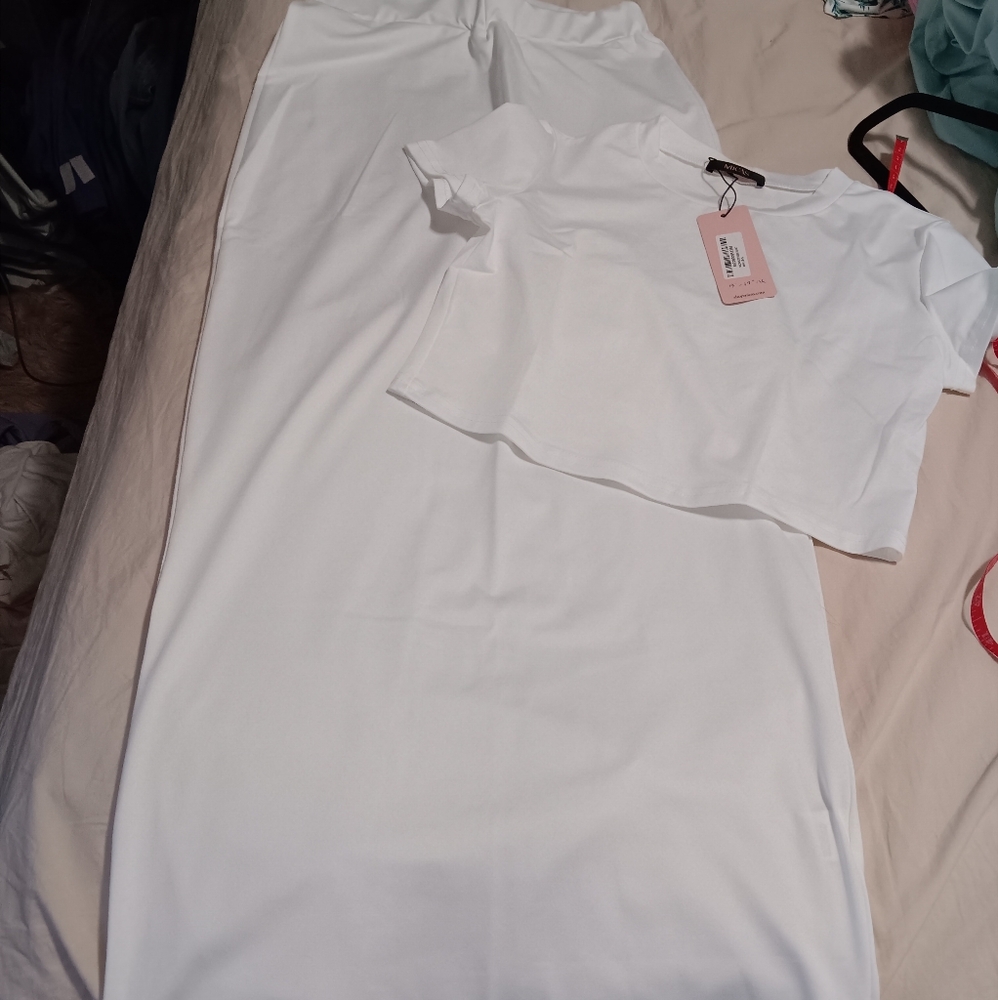 Nwt Micas White Two-Piece  Skirt Set Size Small
